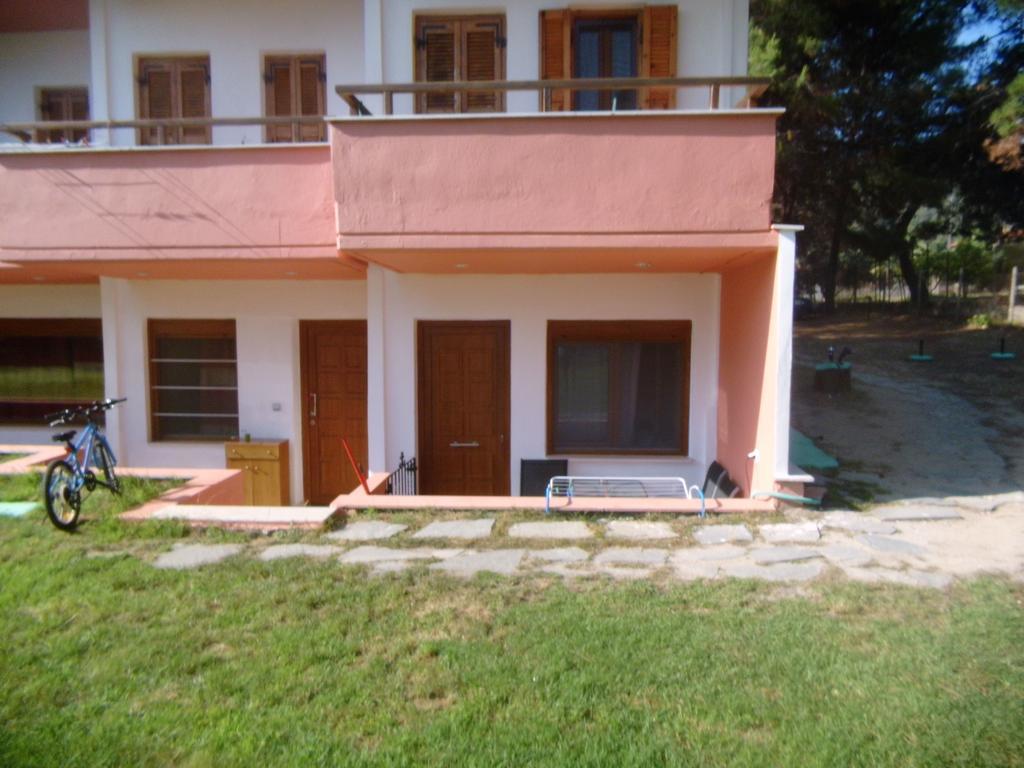 Studios Efi Beach Вурвуру Екстер'єр фото